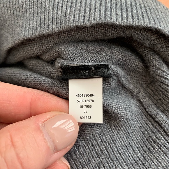 White House Black Market LOVED sweater - Picture 9 of 10